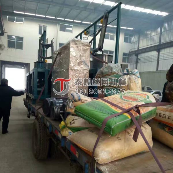 連罐滑輪拔絲機(jī)裝車(chē)發(fā)貨 - 安徽銅陵史先生